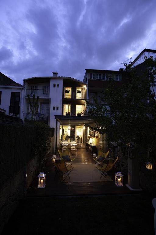 In Porto Gallery Guesthouse ภายนอก รูปภาพ