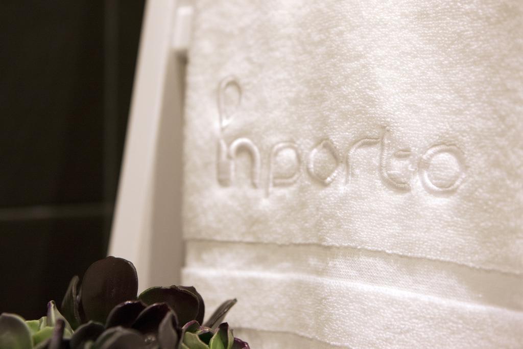 In Porto Gallery Guesthouse ภายนอก รูปภาพ